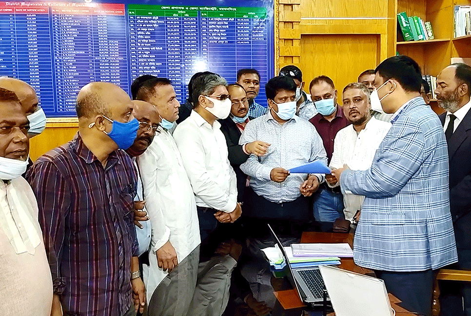 খালেদা জিয়ার মুক্তির দাবিতে ময়মনসিংহে বিএনপির স্মারকলিপি প্রদান 