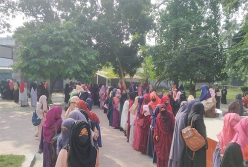 এইচএসসি পরীক্ষার্থীদের করোনা ভ্যাকসিন প্রদান কার্যক্রমের উদ্বোধন