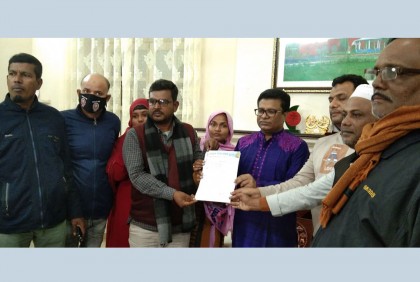 আব্বাসের প্রতি অনাস্থা জানিয়ে জেলা প্রশাসককে ১২ কাউন্সিলরের চিঠি