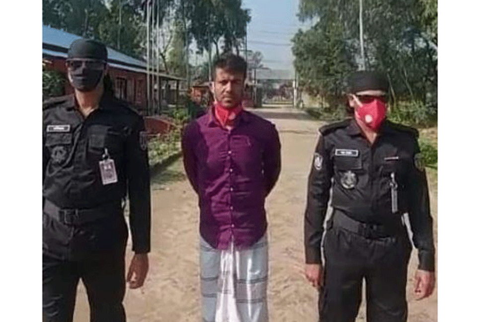 গাজীপুরে গৃহবধূ হত্যা মামলায় স্বামী গ্রেফতার 