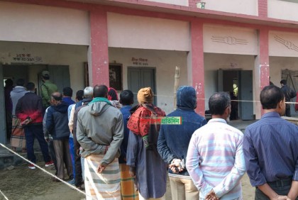 রাজশাহীর ১৩ ইউপিতে শান্তিপূর্ণ ভোটগ্রহণ চলছে