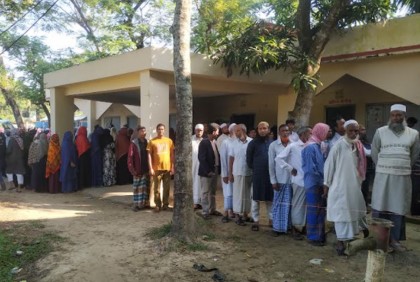 ফেনীর ছাগলনাইয়া ও পরশুরামের ৮ ইউনিয়নে চলছে ভোট গ্রহণ 