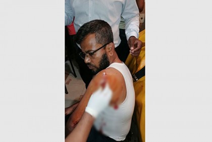 কুমিল্লায় প্রিজাইডিং অফিসার ও এসআইকে কুপিয়ে জখম, পিস্তল ছিনতাই