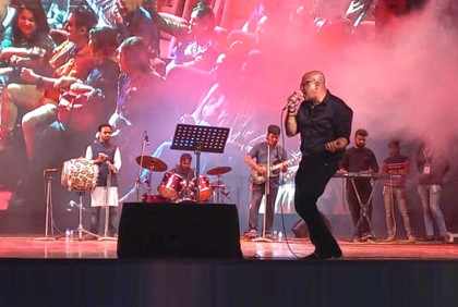 তিনি যেন এক রকস্টার প্রতিমন্ত্রী!