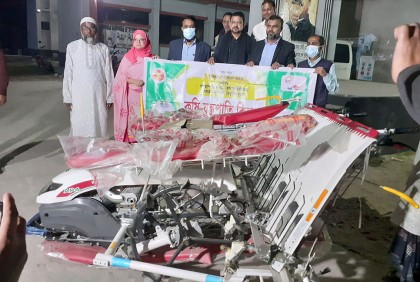 ফুলপুরে কৃষি যান্ত্রিকীকরণে রাইস ট্রান্সপ্লান্টার বিতরণ 