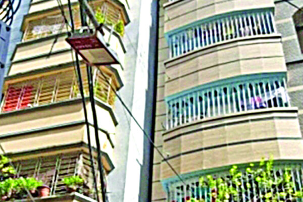 চট্টগ্রামে ঝুঁকিতে দেড় লাখ ভবন