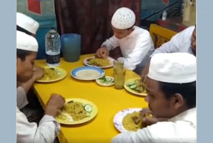 কোরআনে হাফেজ ও আলেমদের জন্য হোটেলে খাবার ফ্রি