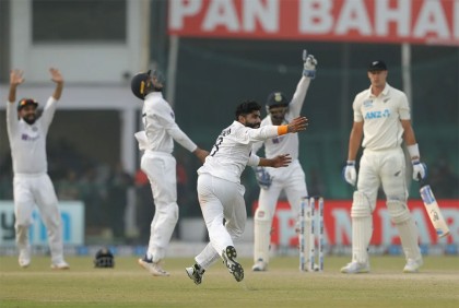 ভারতের বিপক্ষে শেষ উইকেটে ম্যাচ বাঁচাল কিউইরা