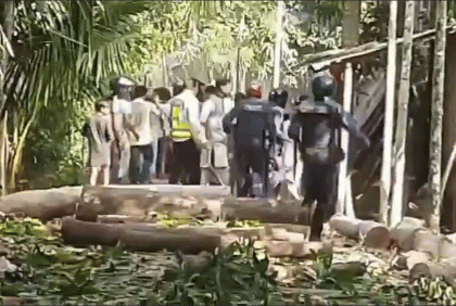 লক্ষ্মীপুরে নির্বাচন পরবর্তী সহিংসতায় বাড়িঘর ভাঙচুর, আহত ১০