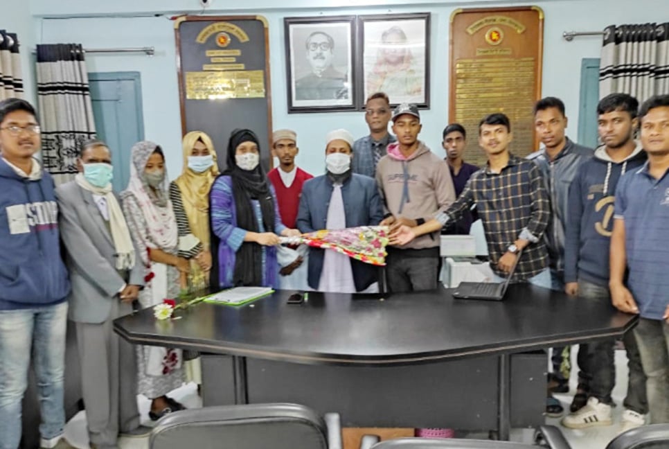 বীরগঞ্জের ১১ শিক্ষার্থী ঢাবিতে ভর্তির সুযোগ পাওয়ায় সংবর্ধনা