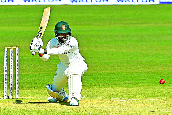 আলো ছড়ালেন লিটনই