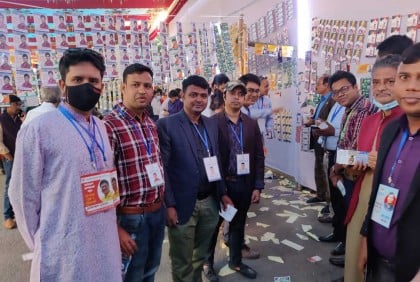 উৎসবমুখর পরিবেশে ডিআরইউ'র ভোটগ্রহণ চলছে 

