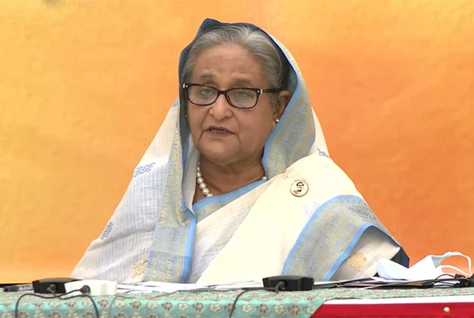 এক শিক্ষার্থী বলেছে আমি নাকি বাসে চড়া জানি না, কথাটা ঠিক না : প্রধানমন্ত্রী

