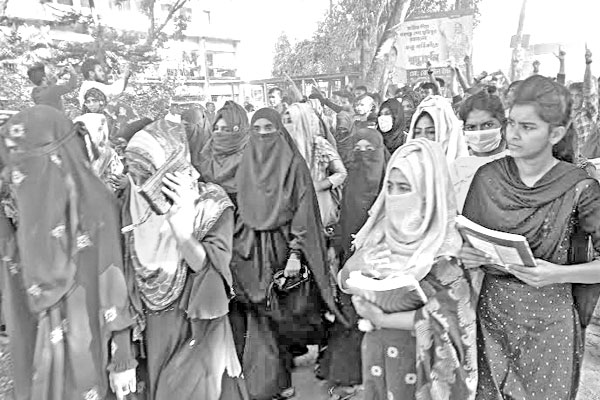 ৩৬ শিক্ষার্থীর এইচএসসি পরীক্ষা অনিশ্চিত