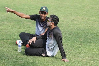 আইপিএলে সাকিব, মুস্তাফিজকে যে কারণে রাখেনি দল

