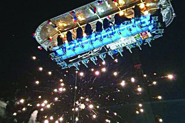 দেশে প্রথম উড়ন্ত রেস্টুরেন্ট কক্সবাজারে