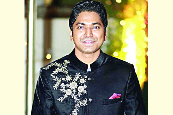 নানামাত্রিক পরিচয়ে মুহিন