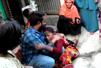 মোটরসাইকেল দুর্ঘটনায় ৩ বন্ধুর মৃত্যুতে চান্দিনার বাড়িতে মাতম