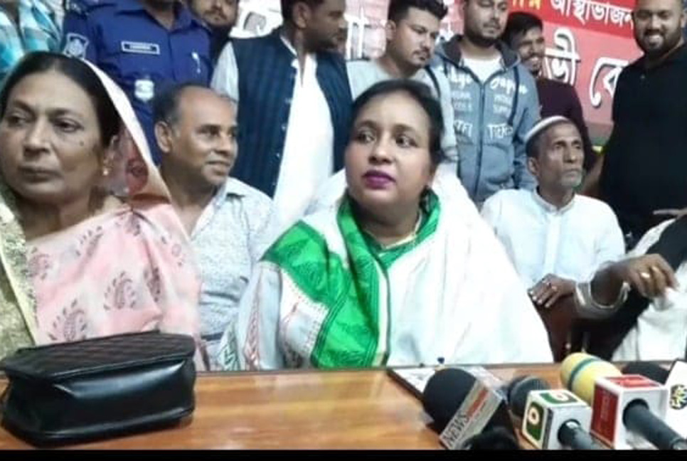 ১৬ জানুয়ারি প্রধানমন্ত্রীকে নৌকা উপহার দেব : আইভী

