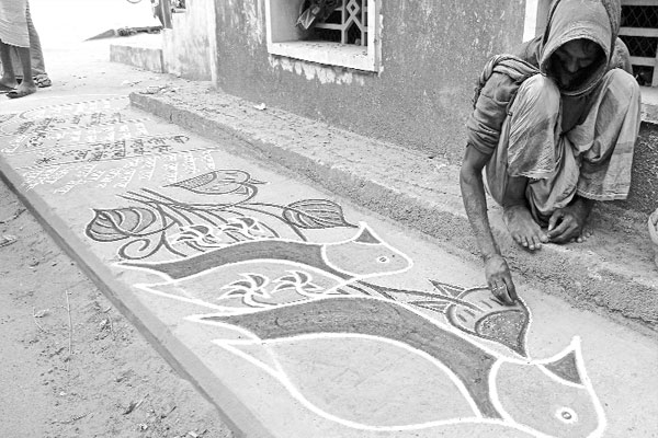 অপরূপ শিল্পকর্ম দেখে মুগ্ধ সবাই