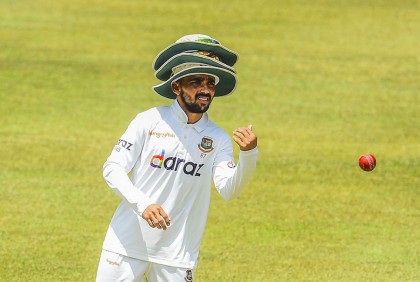 ‘পেশাদারদের ধানখেতেও ভালো করতে হবে’