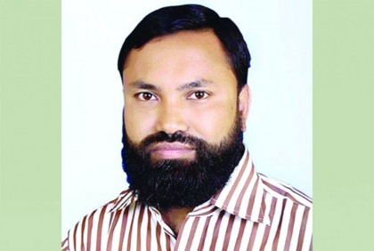 শিক্ষার্থীদের দেখলে চালকরা বাস থামান না, নিতেও চান না