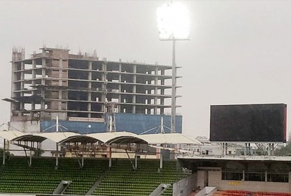 সকালে জ্বলে উঠল শেরে বাংলার ফ্লাডলাইট