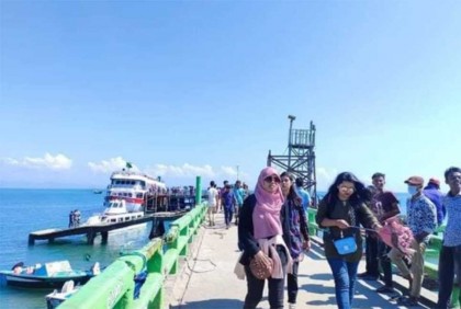 জাওয়াদে উত্তাল সমুদ্র, সেন্টমার্টিনে আটকা ৯ শতাধিক পর্যটক
