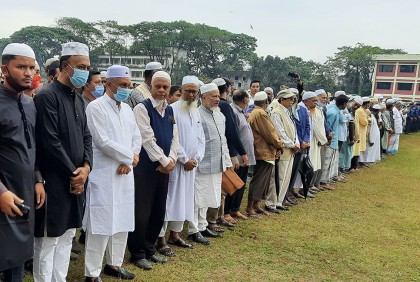 রাষ্ট্রীয় মর্যাদায় অধ্যাপক মোহাম্মদ হানিফের দাফন সম্পন্ন