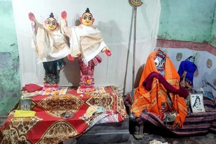 চাটমোহরে মন্দির থেকে শিবলিঙ্গসহ ২৯টি শিলা পাথর চুরি