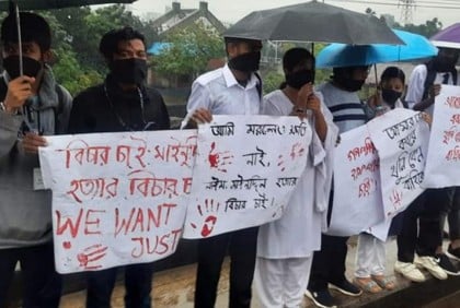 বৈরী আবহাওয়ার কারণে আন্দোলন স্থগিত করল শিক্ষার্থীরা
