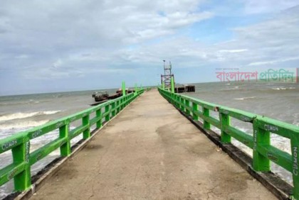 আজও ফিরতে পারেননি সেন্টমার্টিনে আটকা পড়া পর্যটকরা