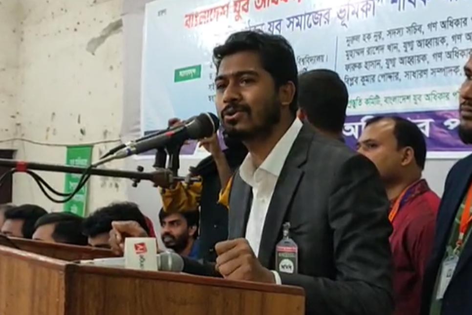 সময়টা প্রতিকূল, কোনো ষড়যন্ত্রে পা দেয়া যাবে না : নুর