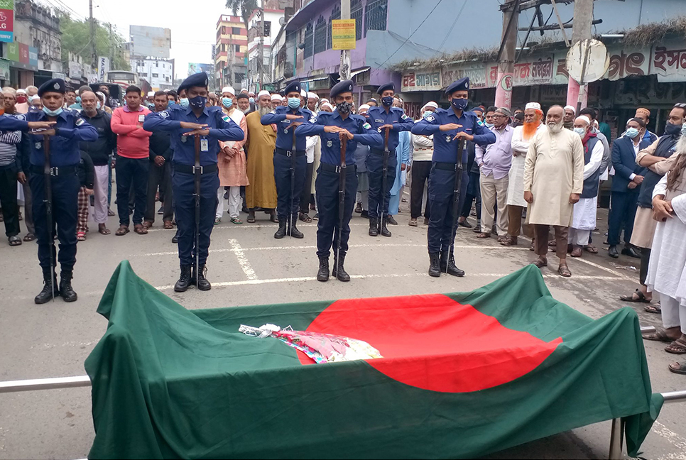 বীর মুক্তিযোদ্ধা কাজী মমিনুল ইসলামের দাফন সম্পন্ন
