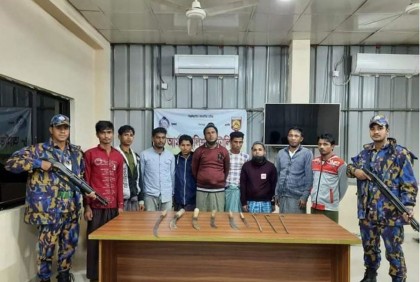 ডাকাতির প্রস্তুতিকালে দেশীয় অস্ত্রসহ ৯ রোহিঙ্গা গ্রেফতার