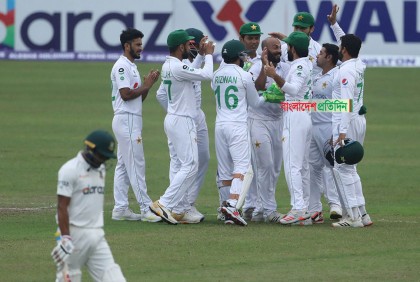 বাংলাদেশের ২৮ মিনিটের ব্যাটিং!