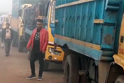 পাটুরিয়া-দৌলতদিয়া নৌরুটে ৮ ঘণ্টা পর ফেরি চলাচল