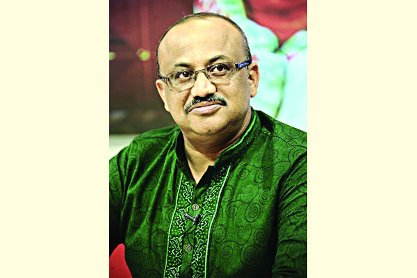 আত্মগোপনে মুরাদ, এমপি পদ যাবে কি