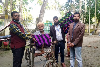 নড়াইলে অসহায় ও এতিমদের মাঝে শীতবস্ত্র বিতরণ