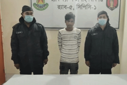 চাঁপাইনবাবগঞ্জে ভুয়া ডিবি পুলিশ আটক