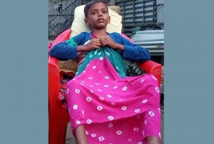 সন্তানের চিকিৎসায় সব বিক্রি করলেন দিনমজুর বাবা, তবুও... 
