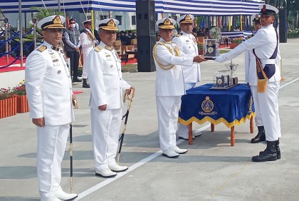 খুলনায় ৪৬৮ জন নবীন নাবিকের 
শিক্ষা সমাপনী কুচকাওয়াজ 