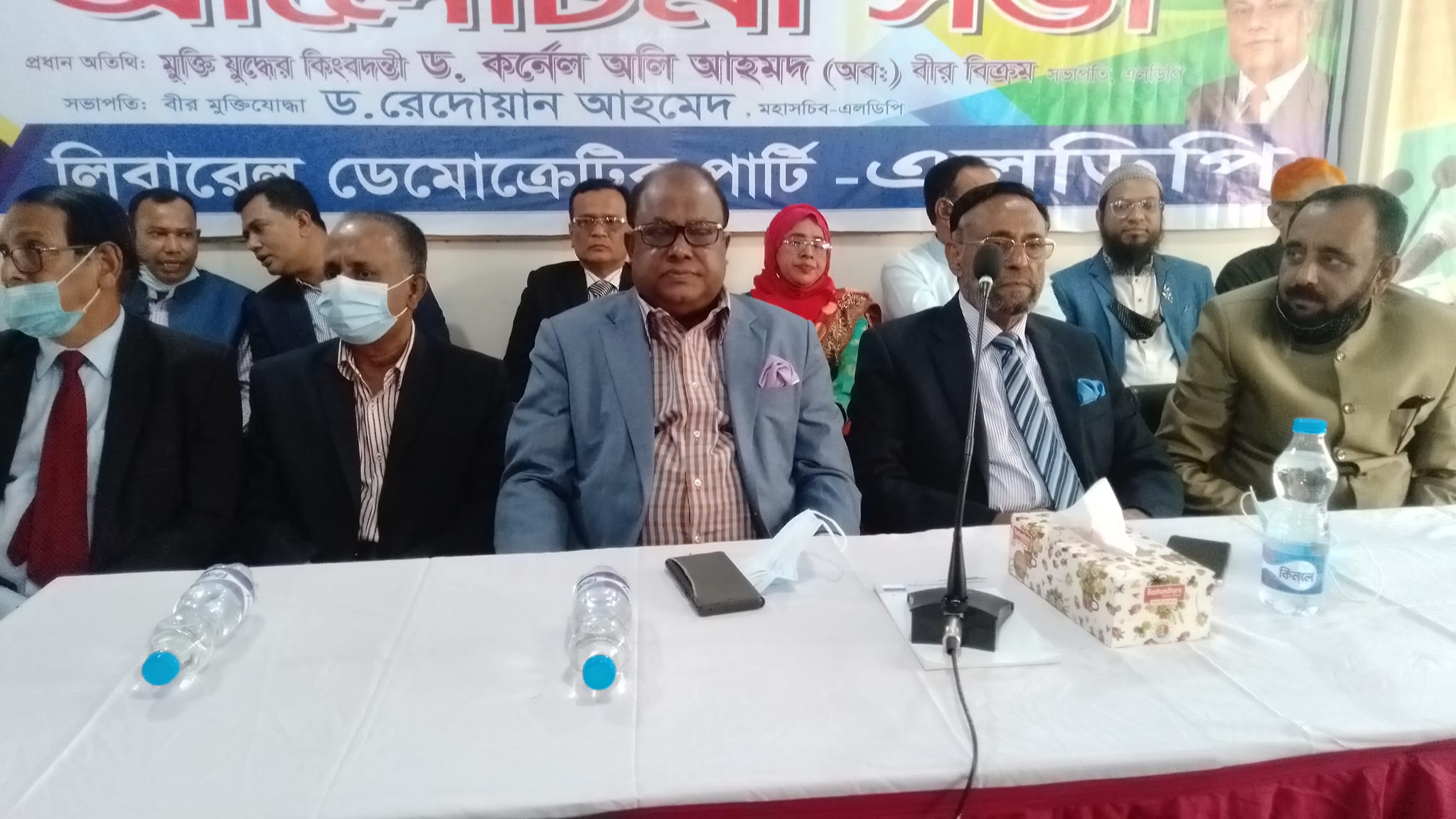 সময় থাকতে বিদায় নিন, জাতীয় সরকার গঠনে সহায়তা করুন: কর্নেল অলি 