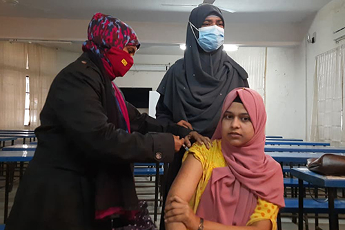 সিলেটে স্কুলশিক্ষার্থীদের করোনার ভ্যাকসিন প্রদান শুরু