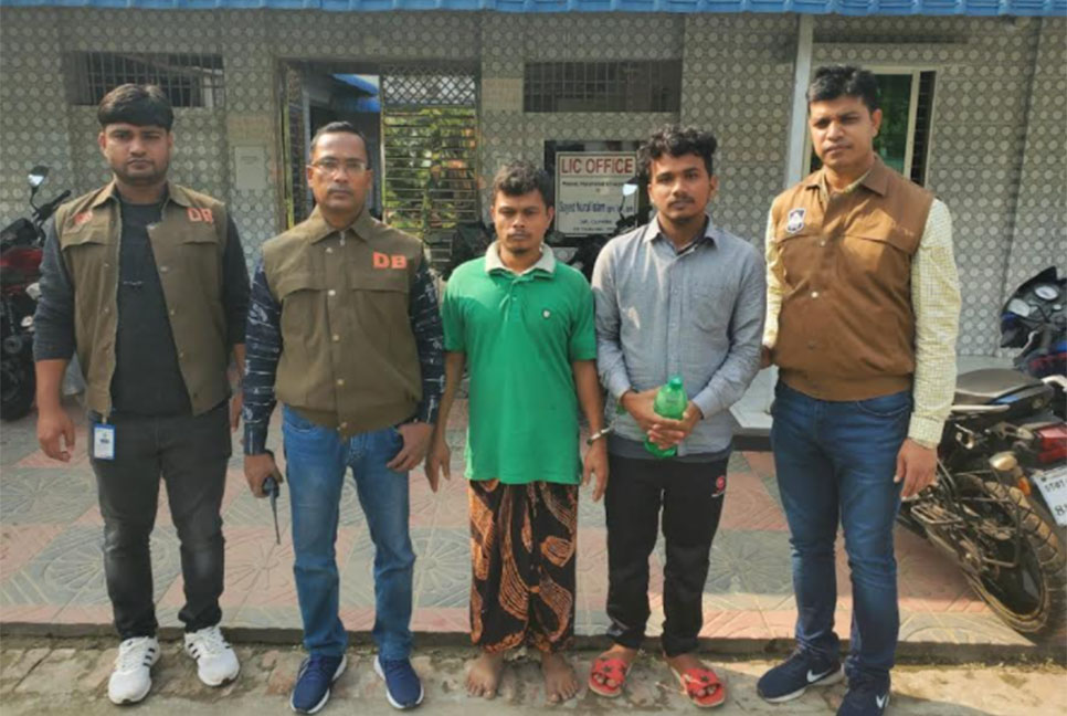 কুমিল্লায় জোড়া খুন; কিলিং স্কোয়াডের দুইজন ৩ দিনের রিমান্ডে 