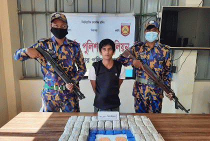 উখিয়ায় ইয়াবাসহ রোহিঙ্গা যুবক আটক