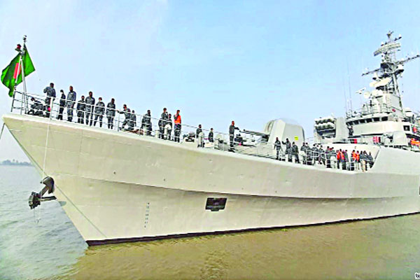 মোংলা নৌঘাঁটি ত্যাগ করেছে নৌবাহিনীর যুদ্ধজাহাজ