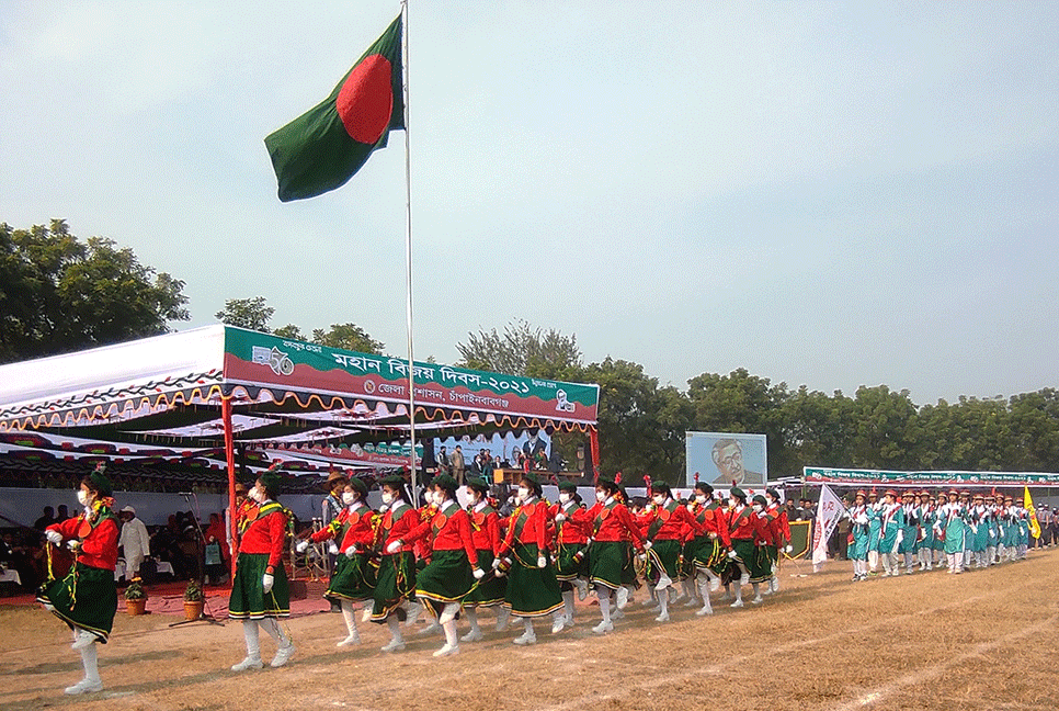 বিভিন্ন কর্মসূচিতে চাঁপাইনবাবগঞ্জে বিজয় দিবস উদযাপন