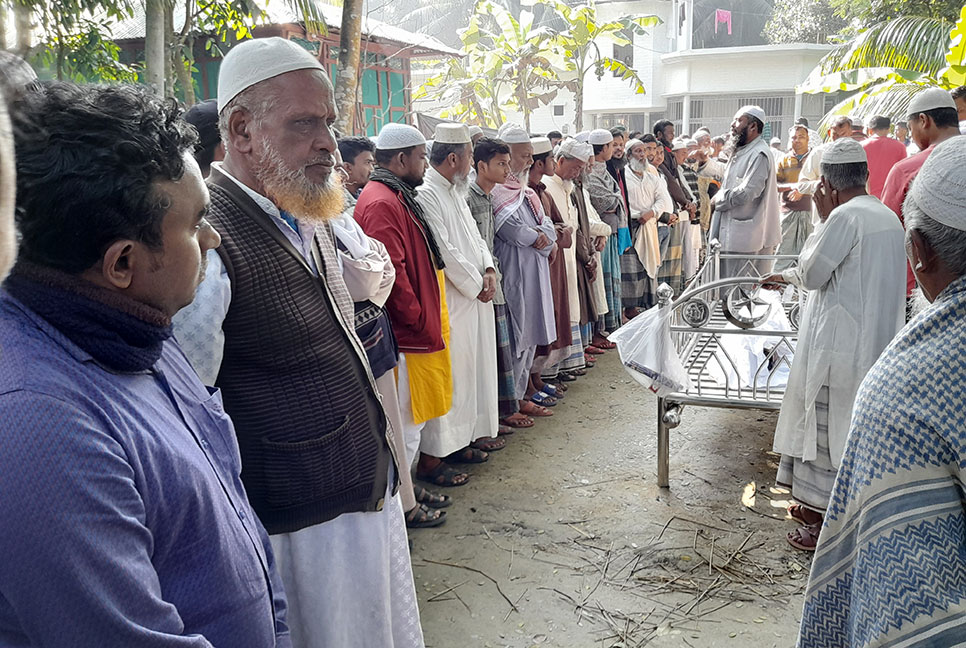 চেয়ারম্যান প্রার্থীর ‘প্রচারণার’ পিকআপ থেকে পড়ে দুই স্কুলশিক্ষার্থী নিহত