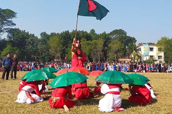 কুমিল্লায় বিজয়ের সুবর্ণজয়ন্তী উদযাপিত 
